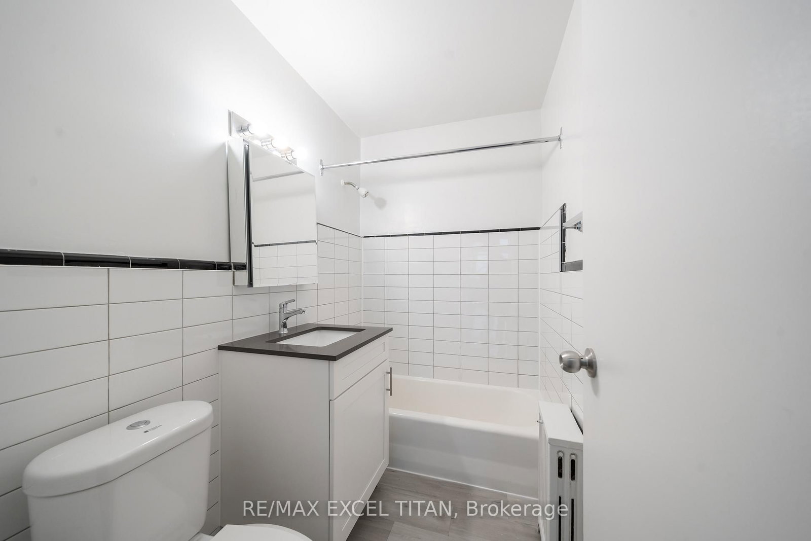 2515 Eglinton Avenue W, Unit 302 - Photo 5