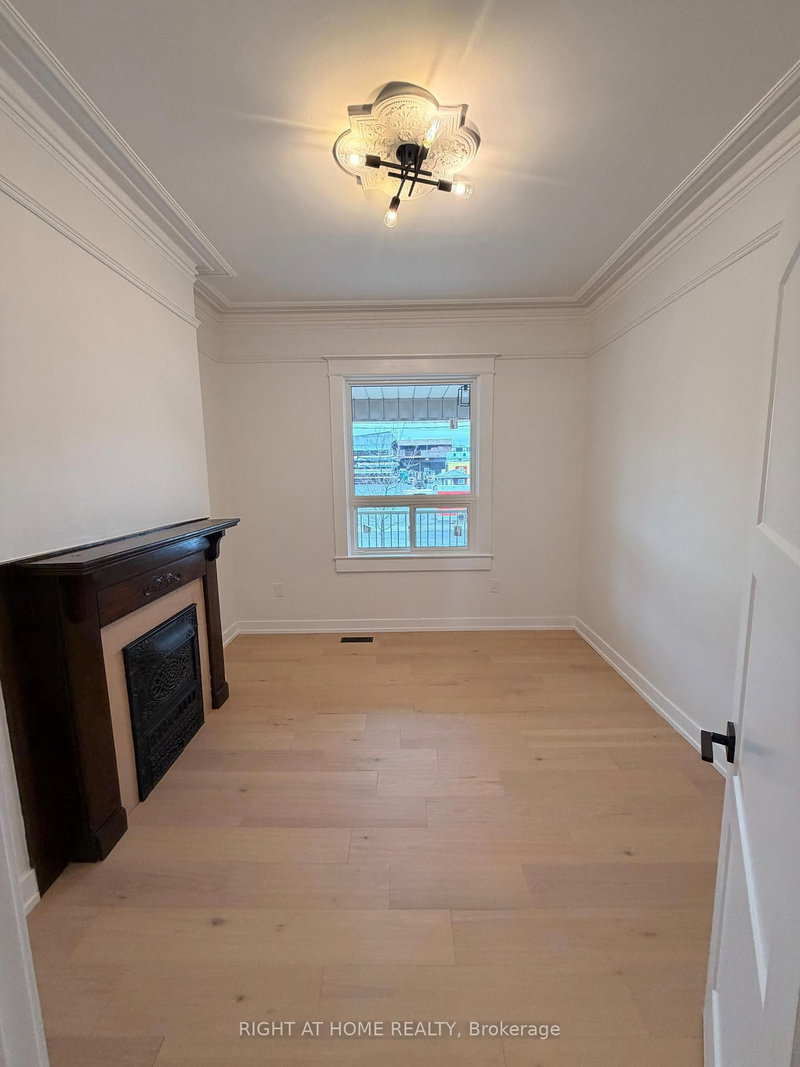 home for lease on 1-751 Dupont Street