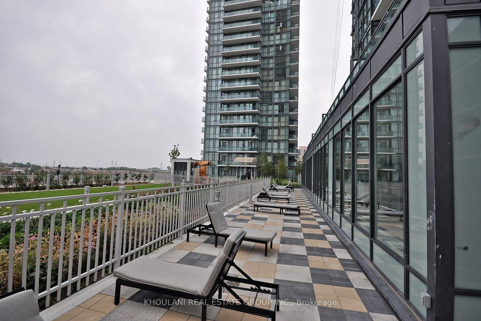 4070 Confederation Parkway, Unit 902 - Photo 44