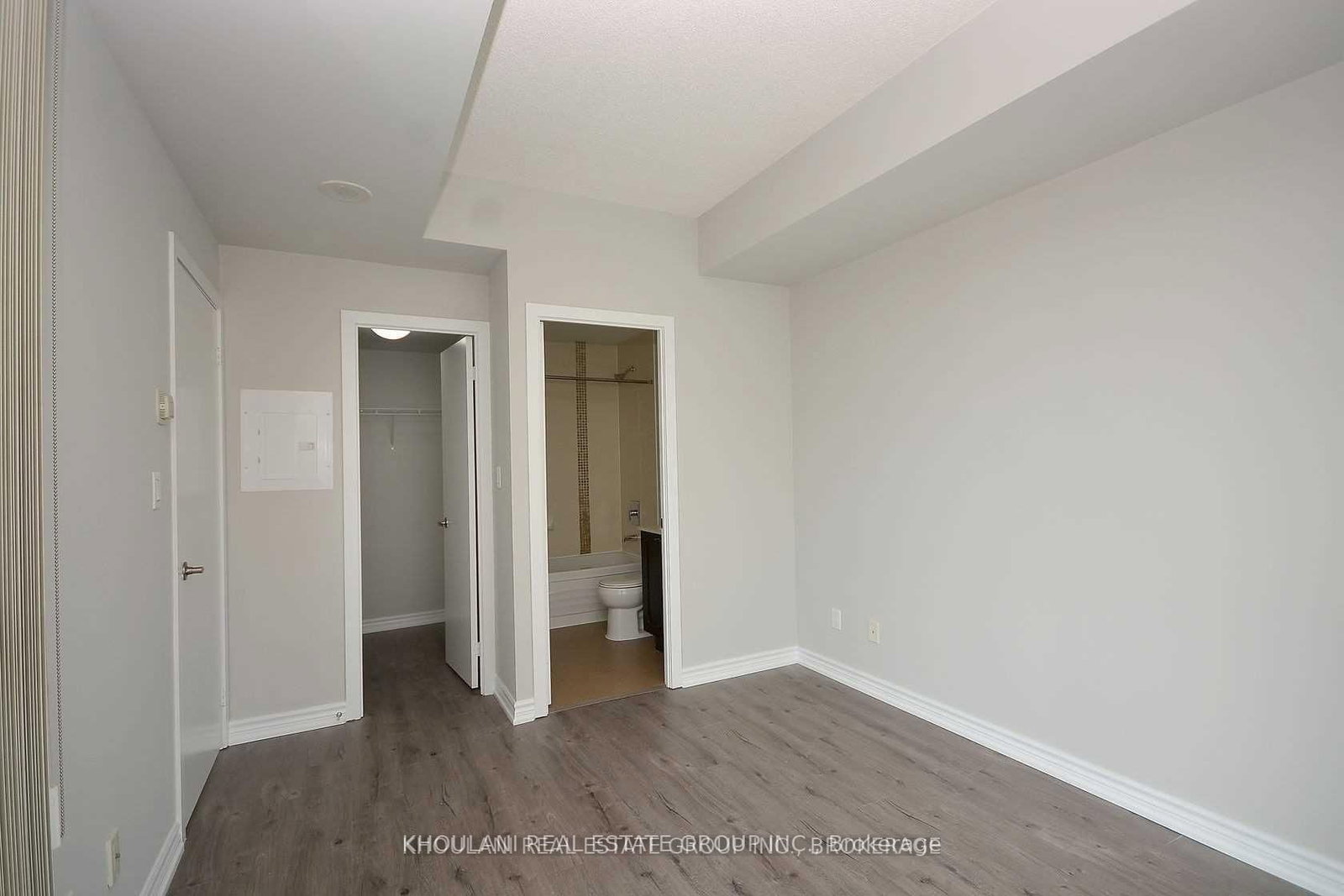 4070 Confederation Parkway, Unit 902 - Photo 9