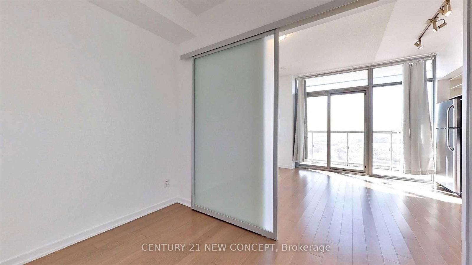 105 The Queensway Avenue, Unit 2505 - Photo 8