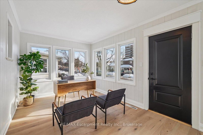 135 DEANE Ave, Oakville, L6K 1N2 | Image 3