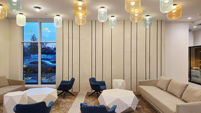 402 - 500 Plains Road E