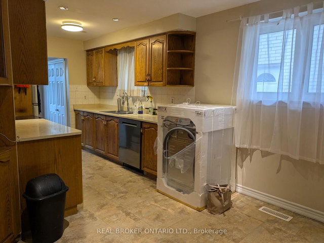 3364 Cedar Creek Drive