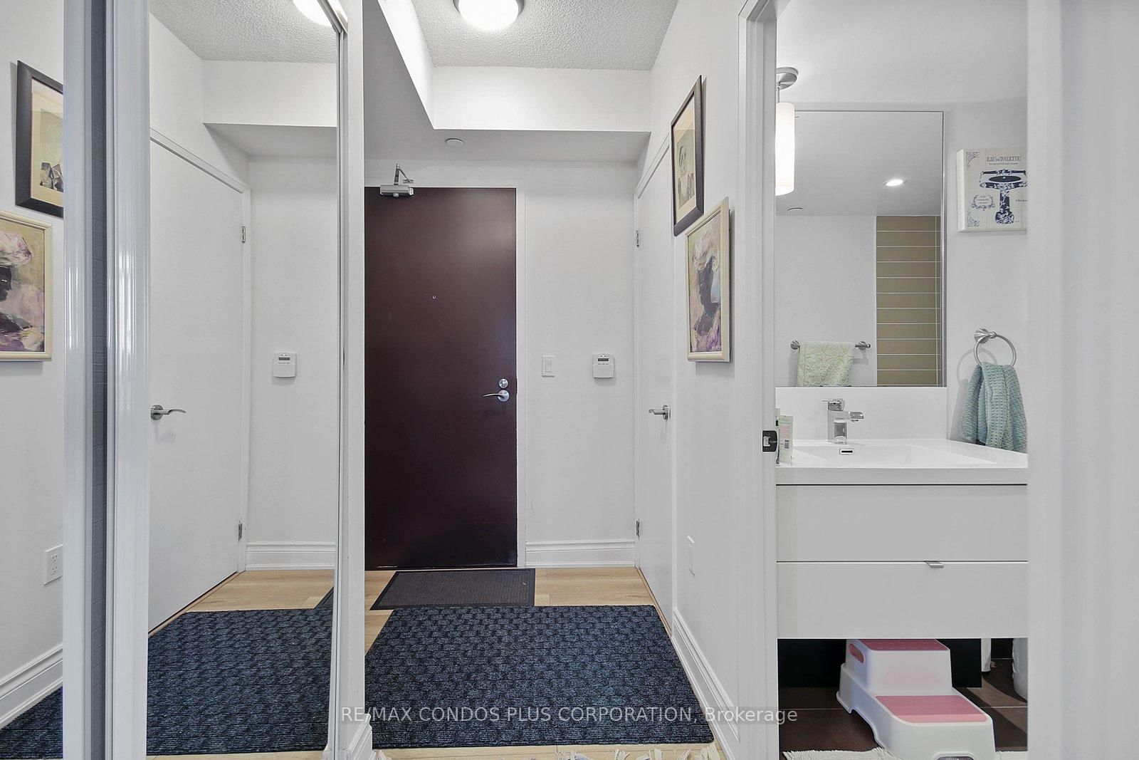 9 Valhalla Inn Road, Unit 1802 - Photo 5