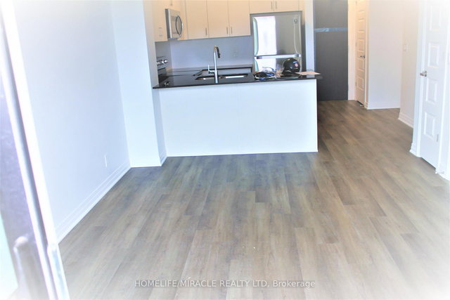 102 Grovewood Common