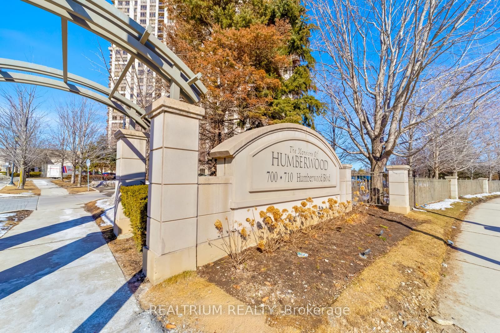 710 Humberwood Boulevard, Unit 811 - Photo 2