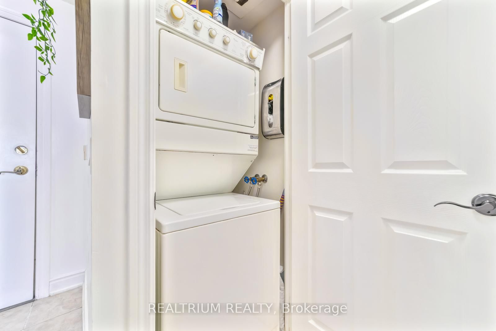 710 Humberwood Boulevard, Unit 811 - Photo 23