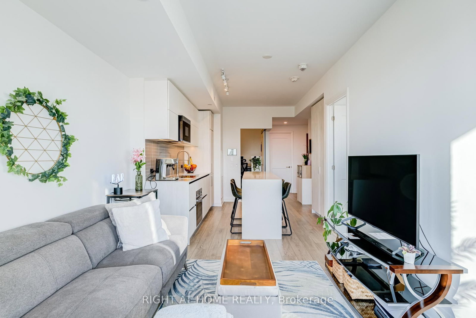 21 Park Street E, Unit 506 - Photo 23