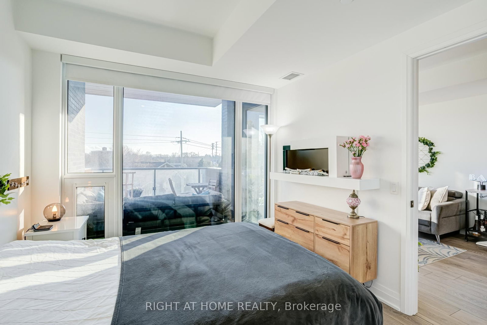 21 Park Street E, Unit 506 - Photo 29