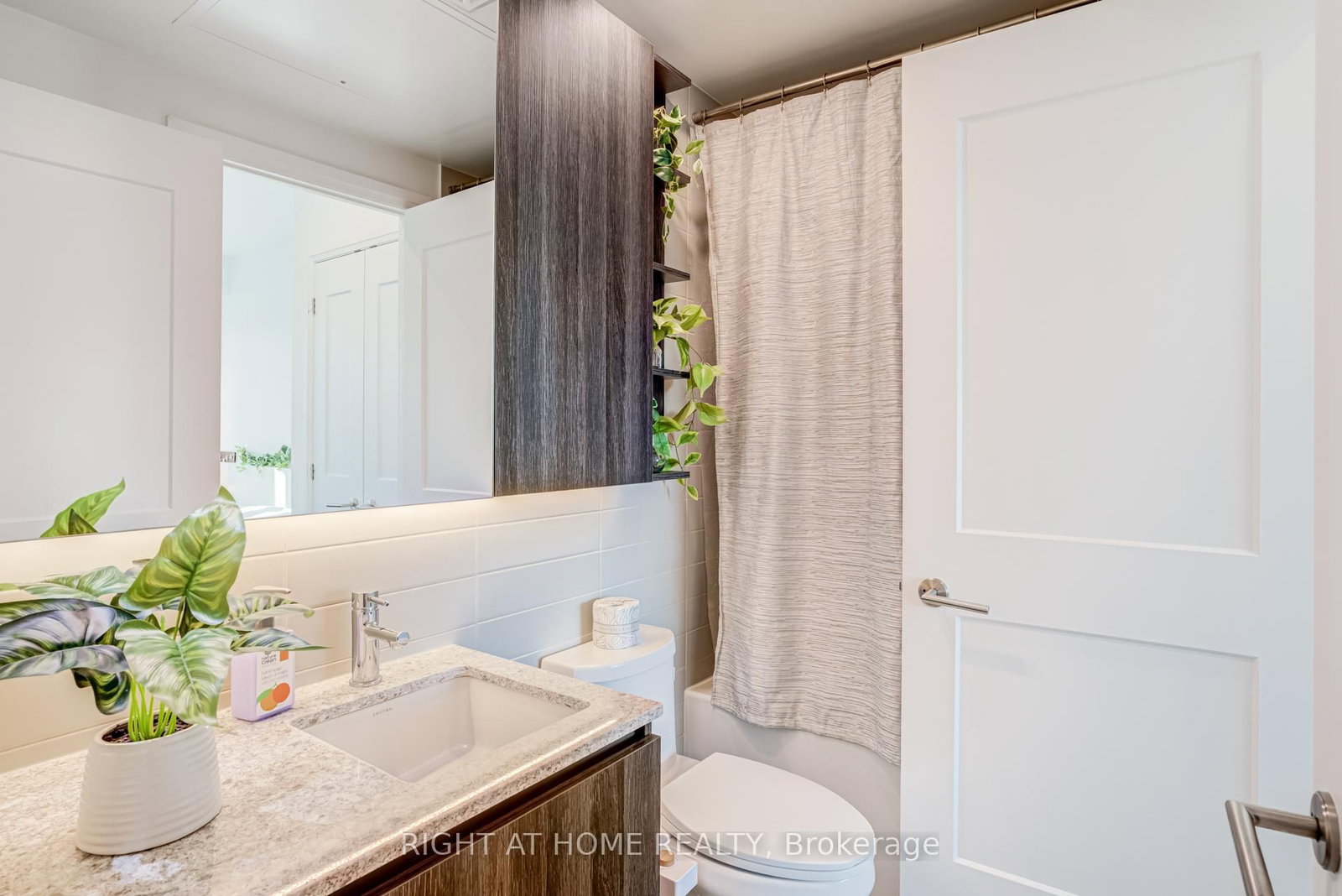 21 Park Street E, Unit 506 - Photo 34