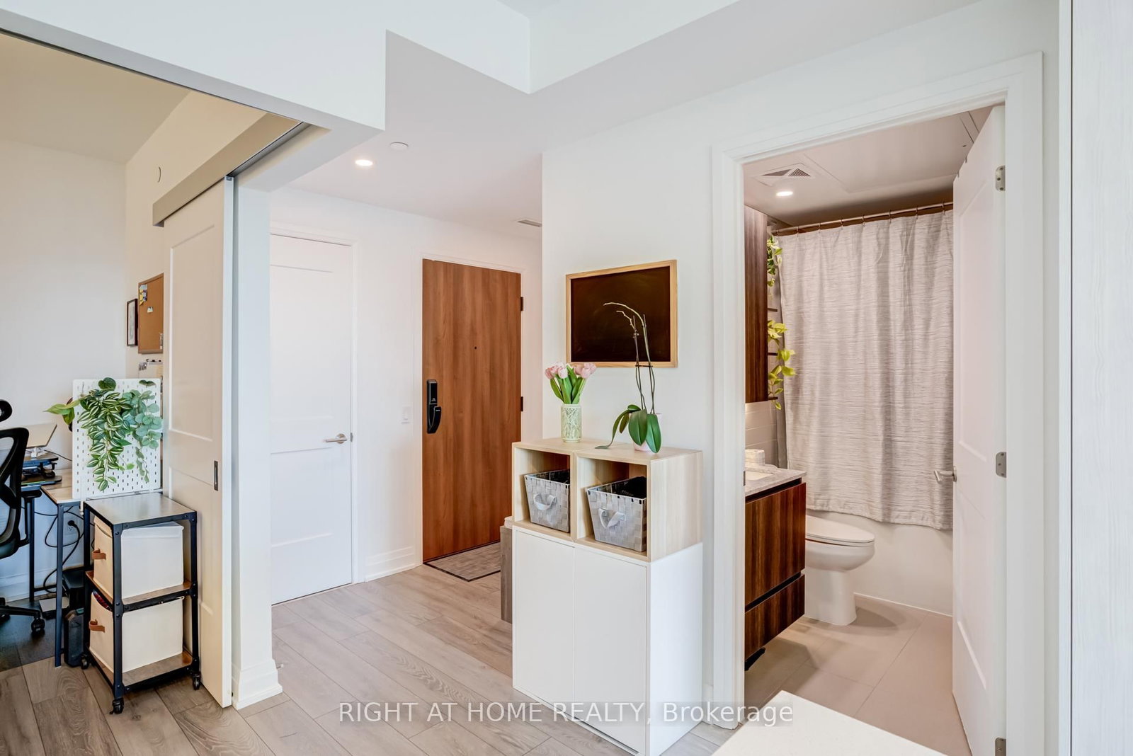 21 Park Street E, Unit 506 - Photo 35