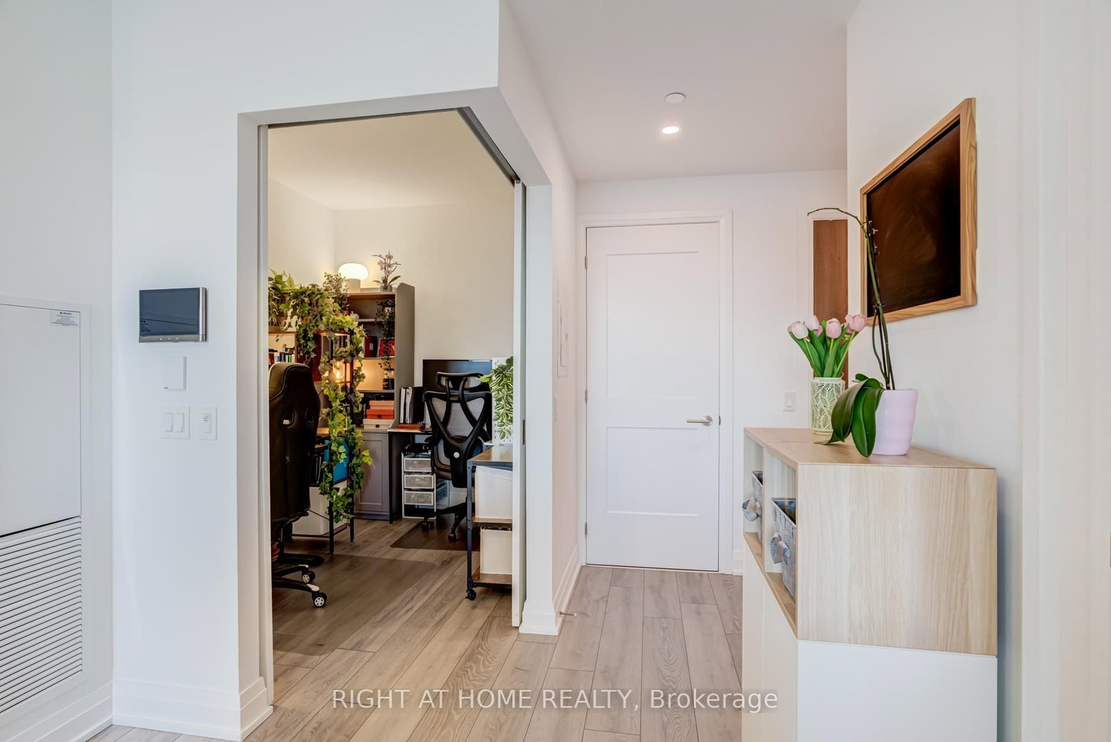 21 Park Street E, Unit 506 - Photo 36