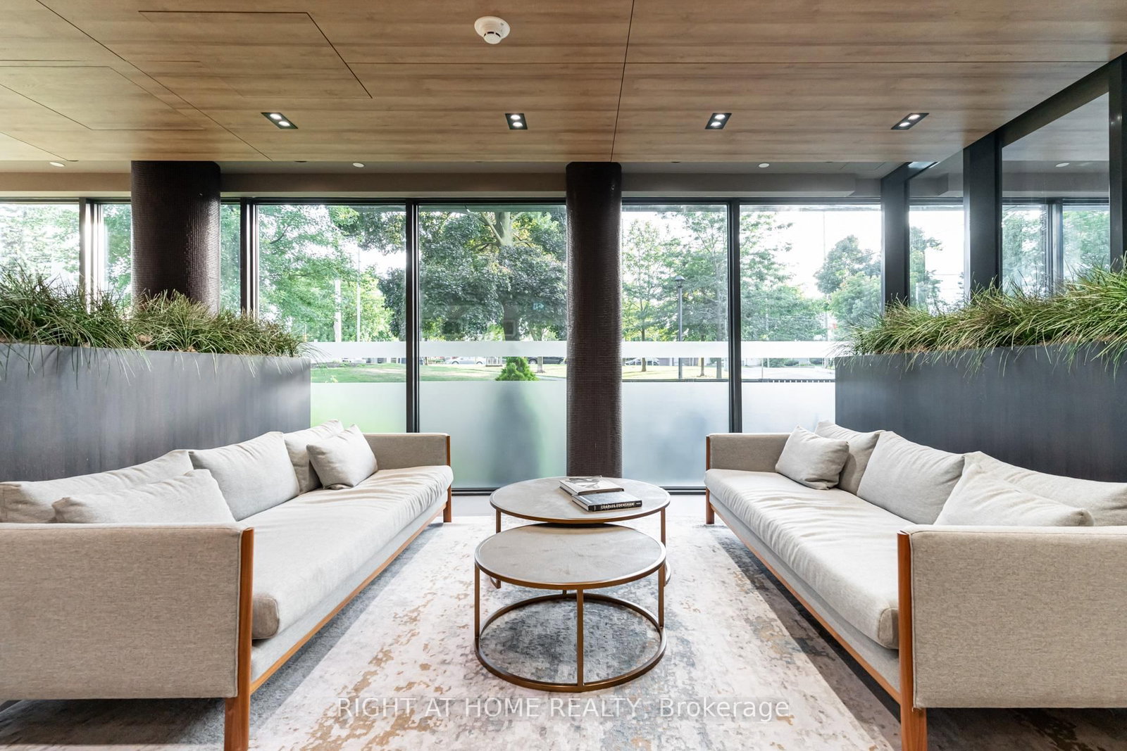 21 Park Street E, Unit 506 - Photo 4