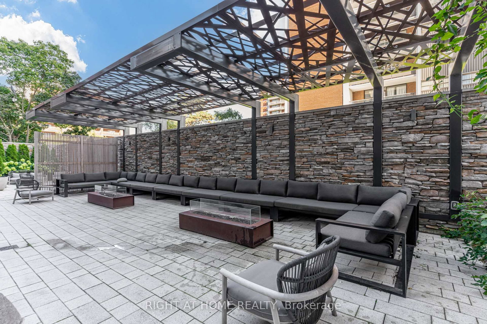 21 Park Street E, Unit 506 - Photo 49