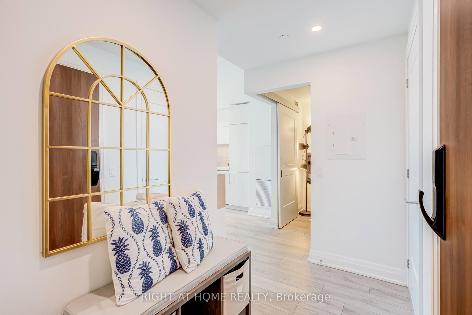 21 Park Street E, Unit 506 - Photo 8