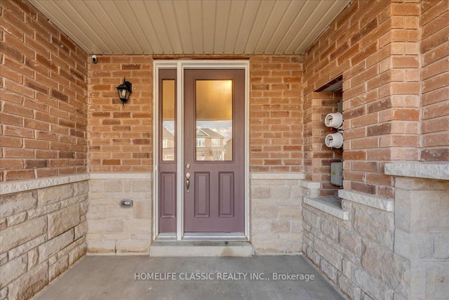 82 Blackberry Valley Crescent