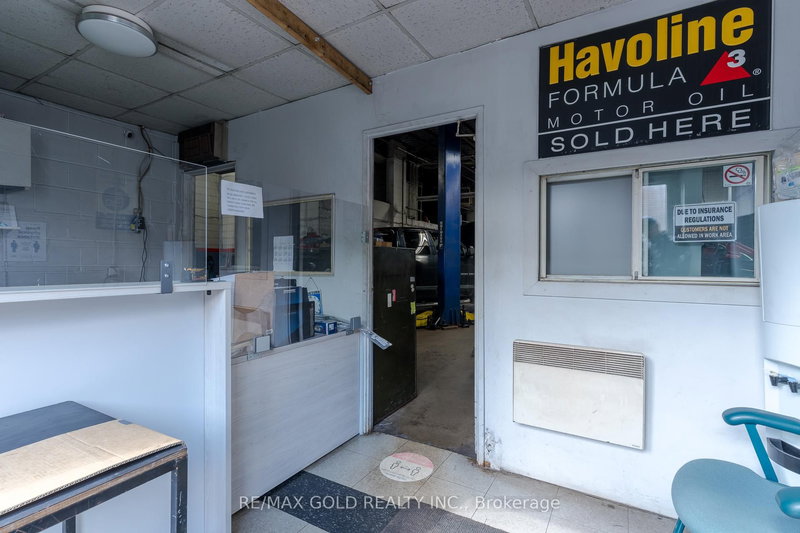 1 & 2 - 1744 Meyerside Dr, Mississauga, L5T 1A3 | Image 2