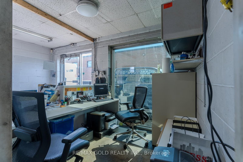 1 & 2 - 1744 Meyerside Dr, Mississauga, L5T 1A3 | Image 3