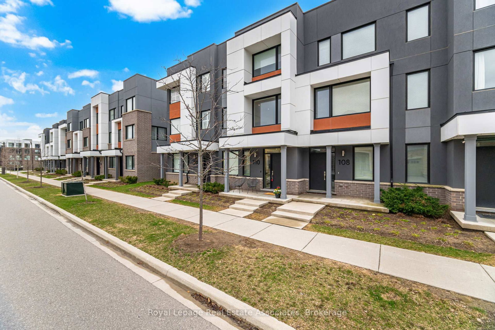 110 Huguenot Road - Photo 3