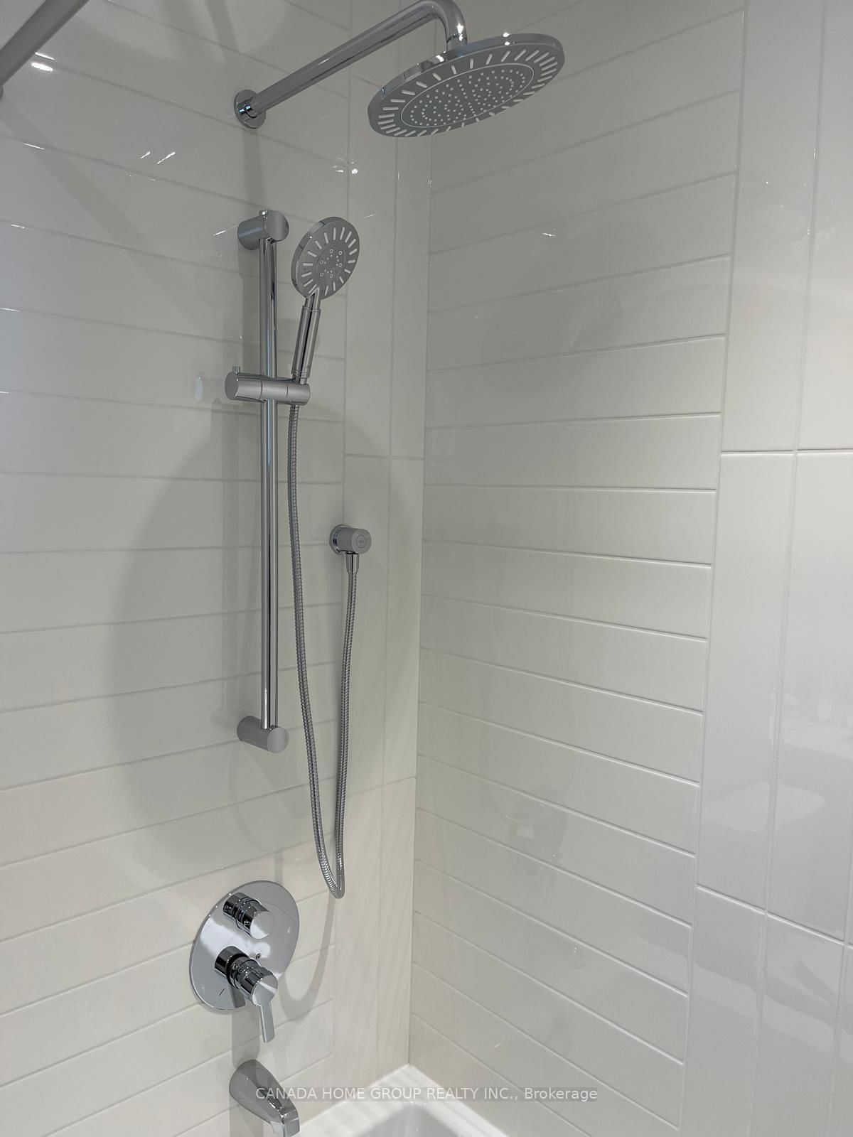 448 Burnhamthorpe Road W, Unit 2411 - Photo 12