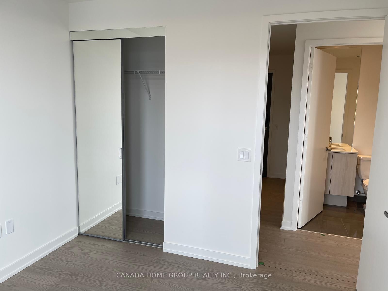 448 Burnhamthorpe Road W, Unit 2411 - Photo 13