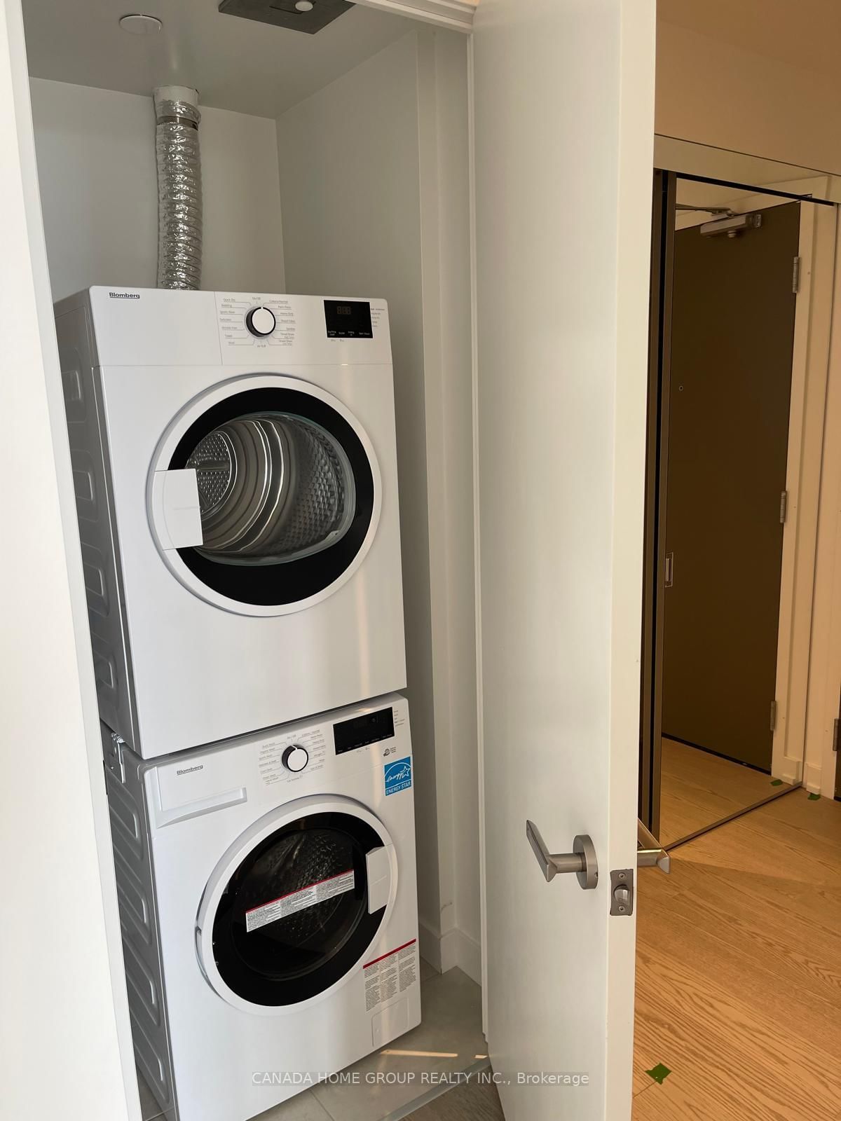 448 Burnhamthorpe Road W, Unit 2411 - Photo 17