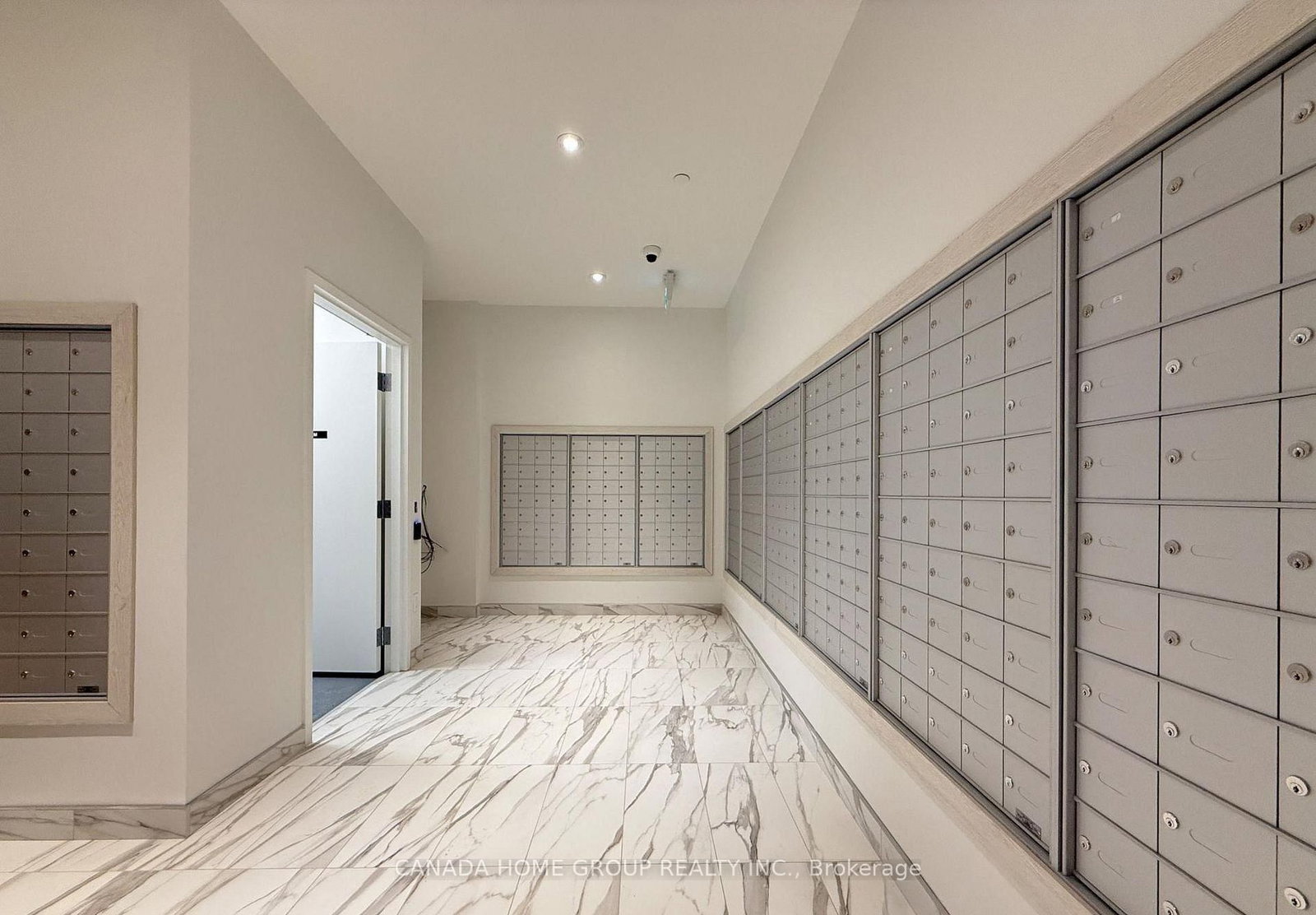 448 Burnhamthorpe Road W, Unit 2411 - Photo 20