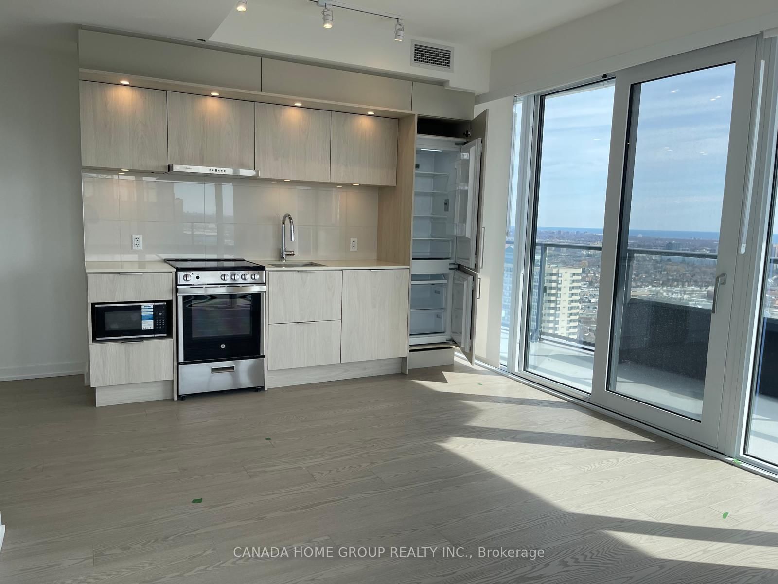 448 Burnhamthorpe Road W, Unit 2411 - Photo 5