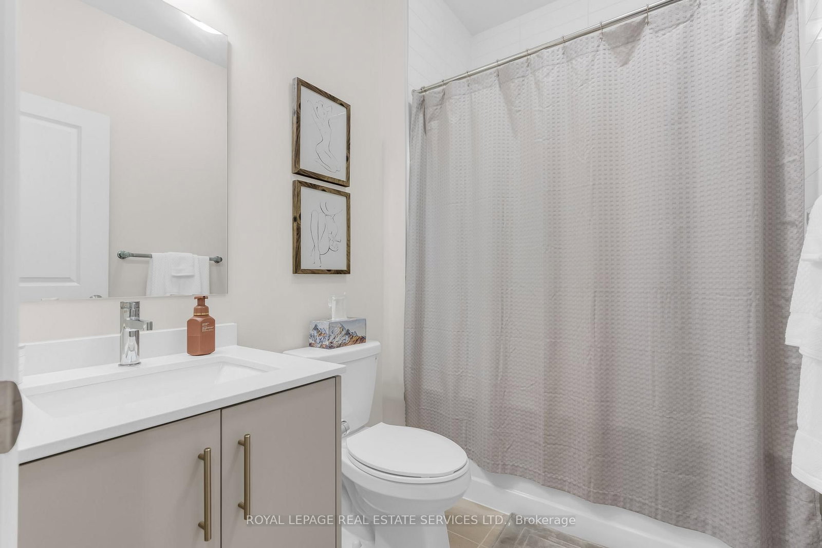 Townhouse for sale at 1238 Restivo Lane, Milton, Ontario, L9T 2X5 - Ford - MLS: W12999814