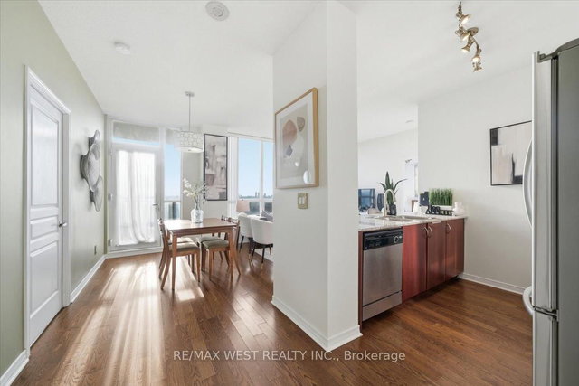 3302 - 2240 Lake Shore Boulevard W