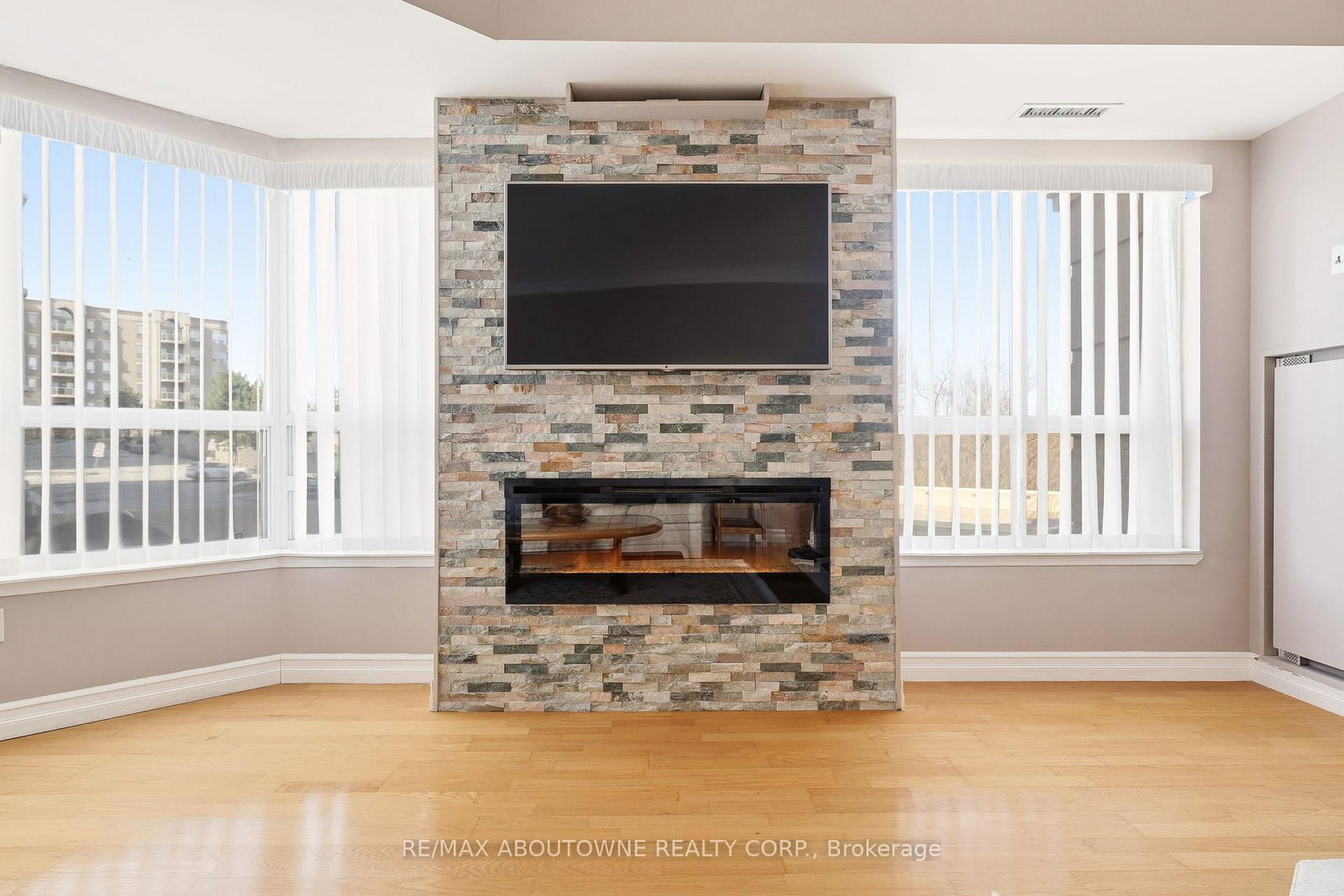 2085 Amherst Heights, Unit 209 - Photo 16