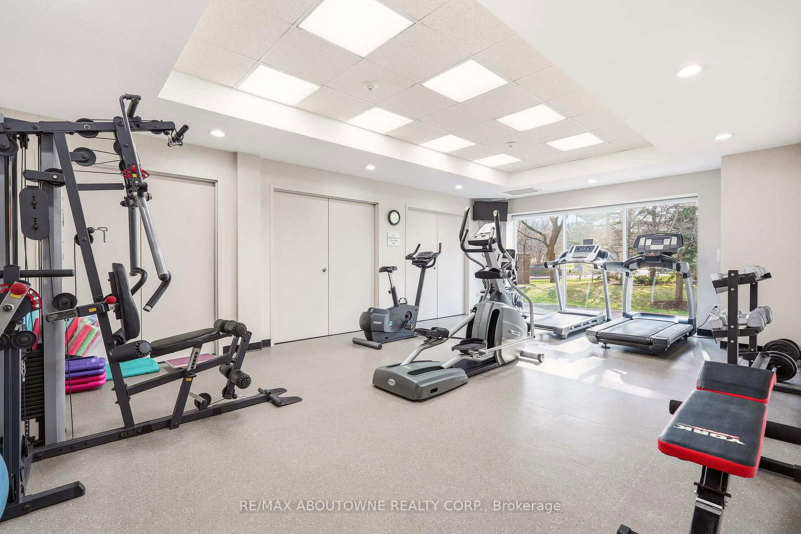 2085 Amherst Heights, Unit 209 - Photo 32