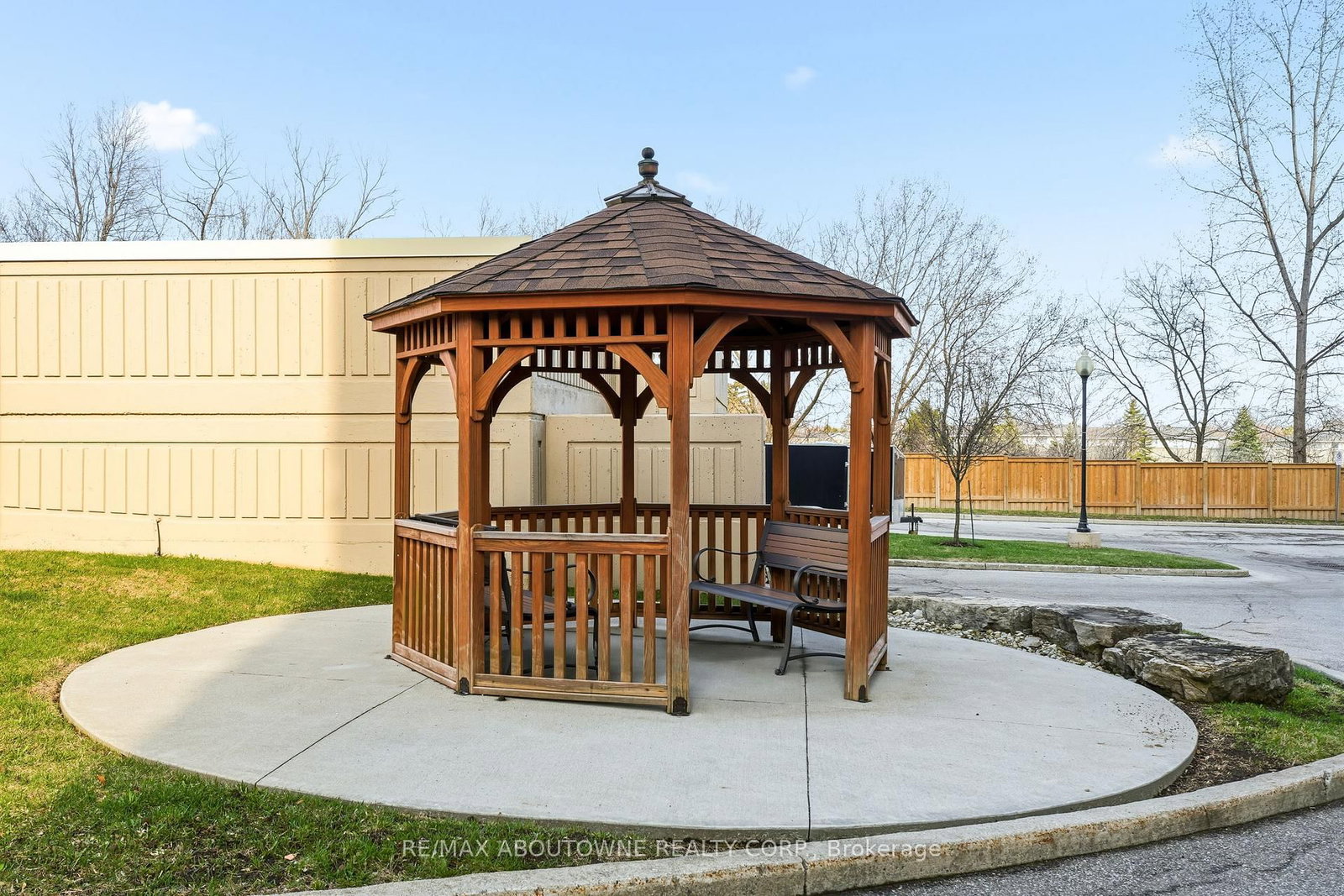 2085 Amherst Heights, Unit 209 - Photo 33