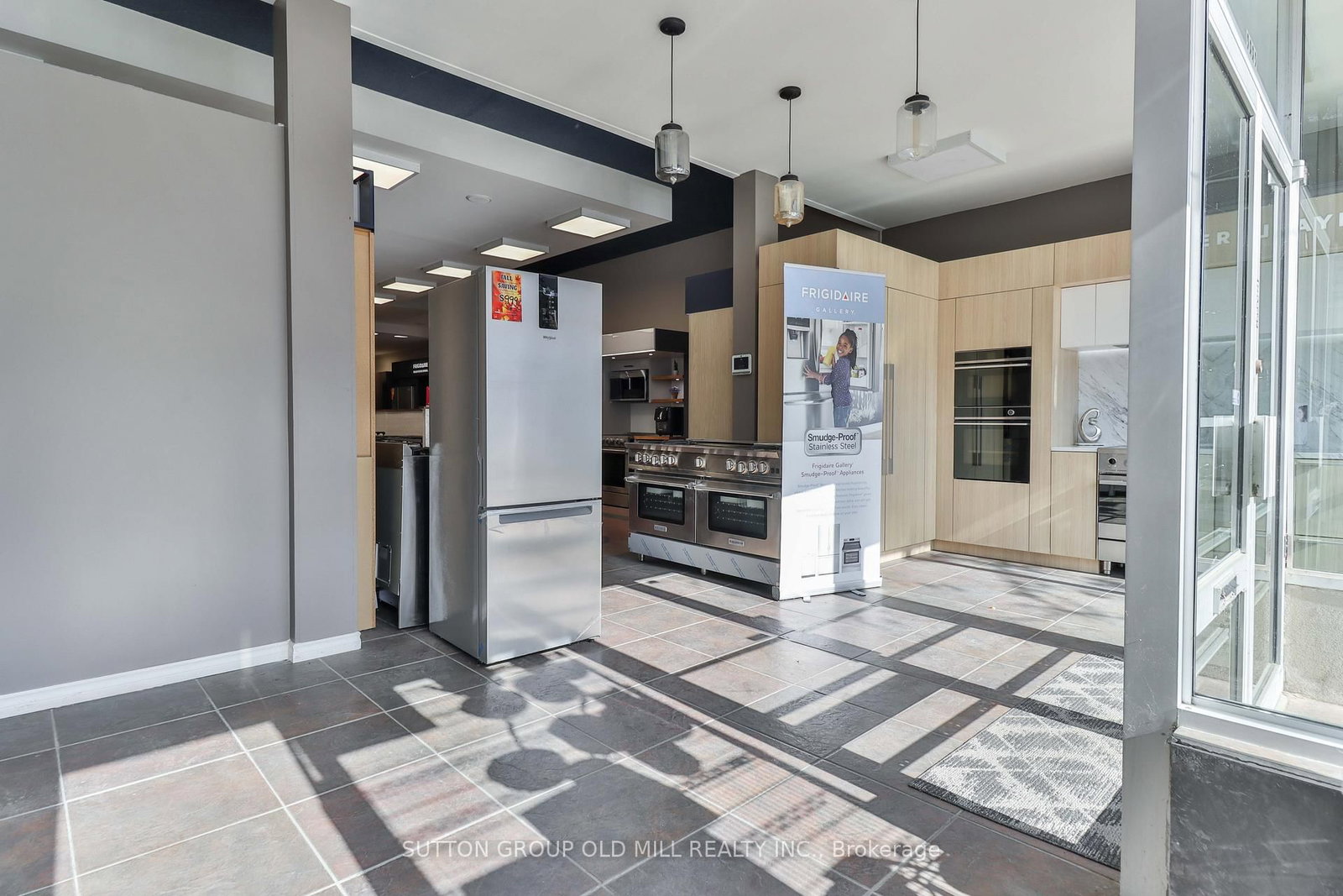 2882 Lake Shore Boulevard W - Photo 4