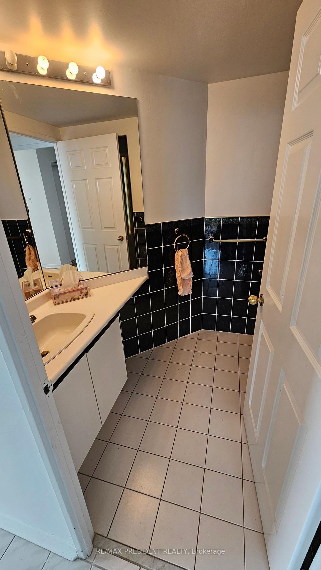 2155 Burnhamthorpe Road W, Unit 1103 - Photo 9