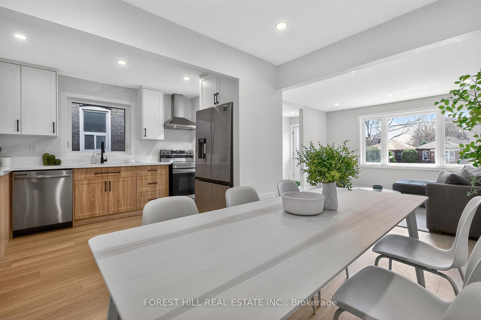 Detached House for sale at 17 Alexander Street, Toronto, Ontario, M8V 2K7 - Mimico - MLS: W13000284