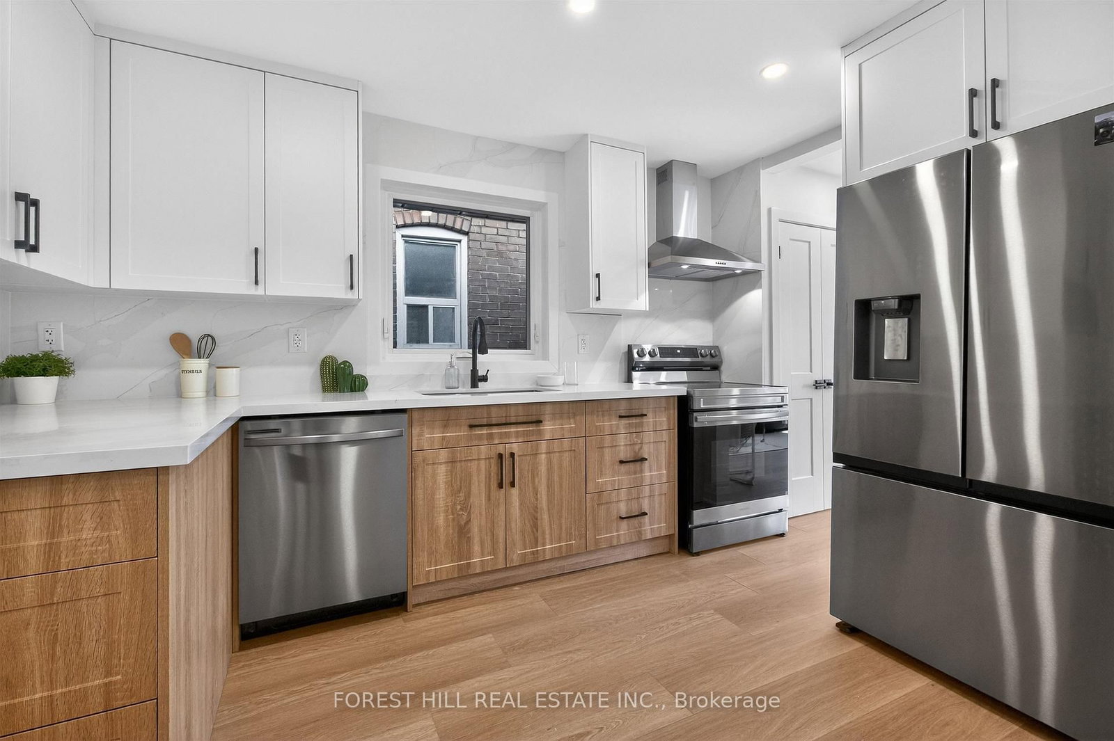 Detached House for sale at 17 Alexander Street, Toronto, Ontario, M8V 2K7 - Mimico - MLS: W13000284