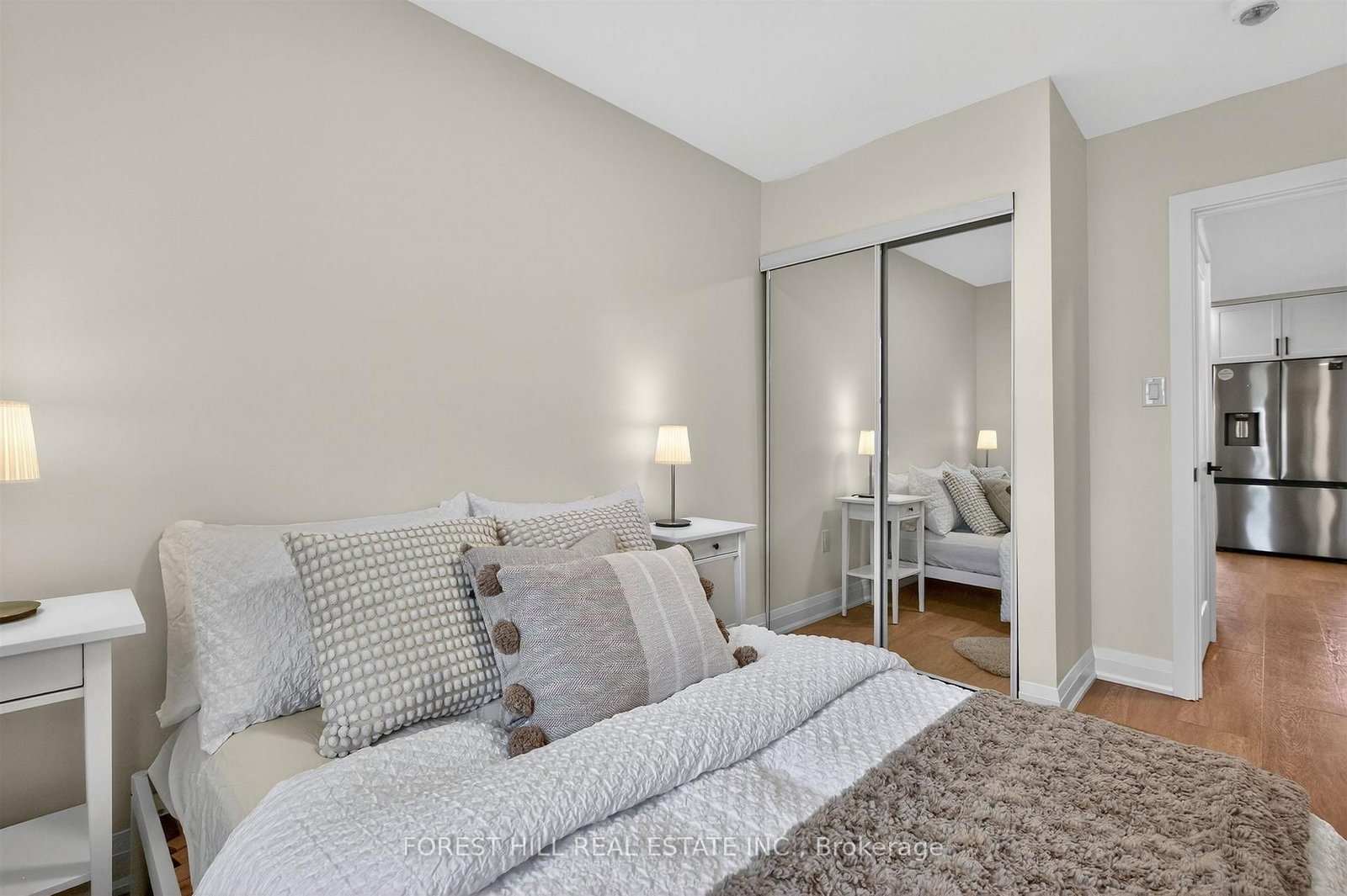 Detached House for sale at 17 Alexander Street, Toronto, Ontario, M8V 2K7 - Mimico - MLS: W13000284