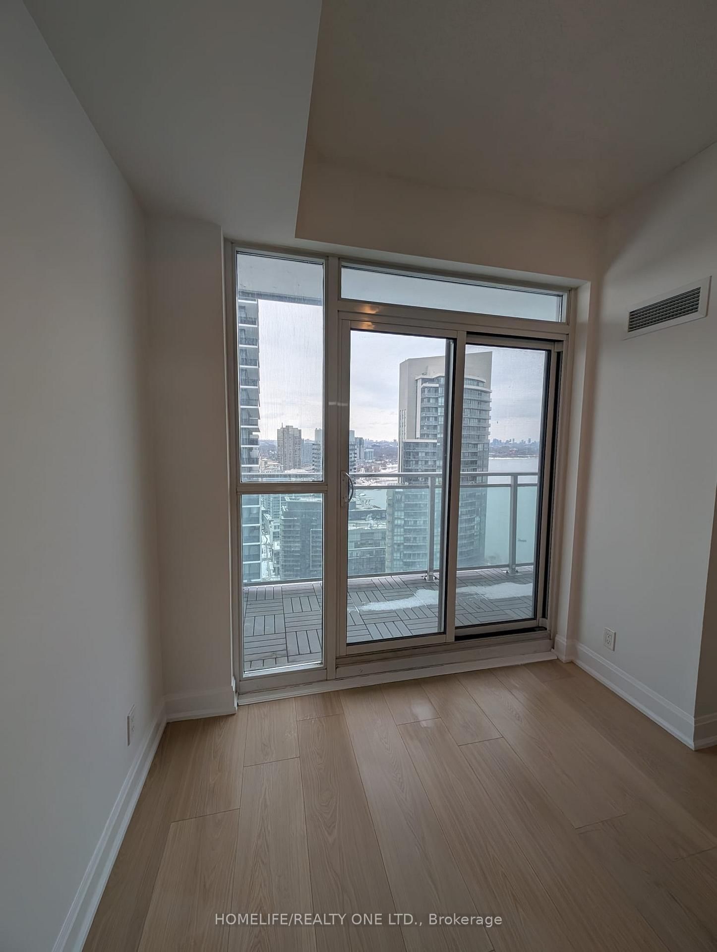 33 Shore Breeze Drive, Unit 3108 - Photo 9