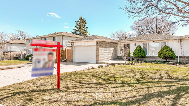 27 Davenport Cres, Brampton, L6T 3L5 | Image 3