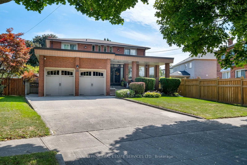 15 Westroyal Rd, Toronto, M9P 2C4 | Image 2