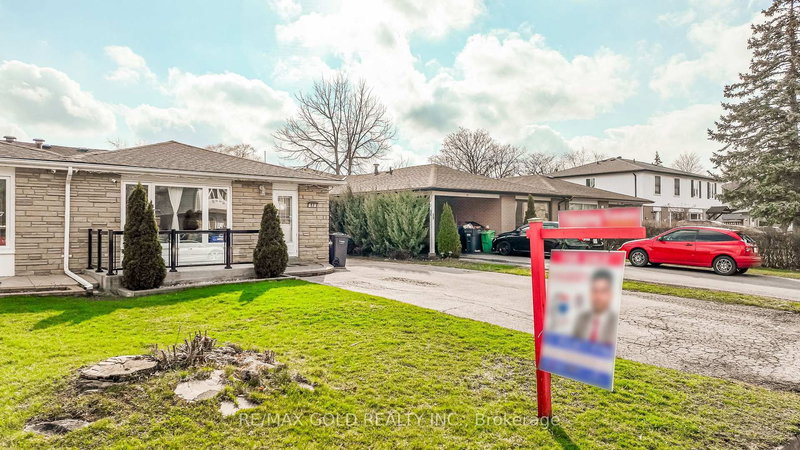 53 Davenport Cres, Brampton, L6T 3L5 | Image 2