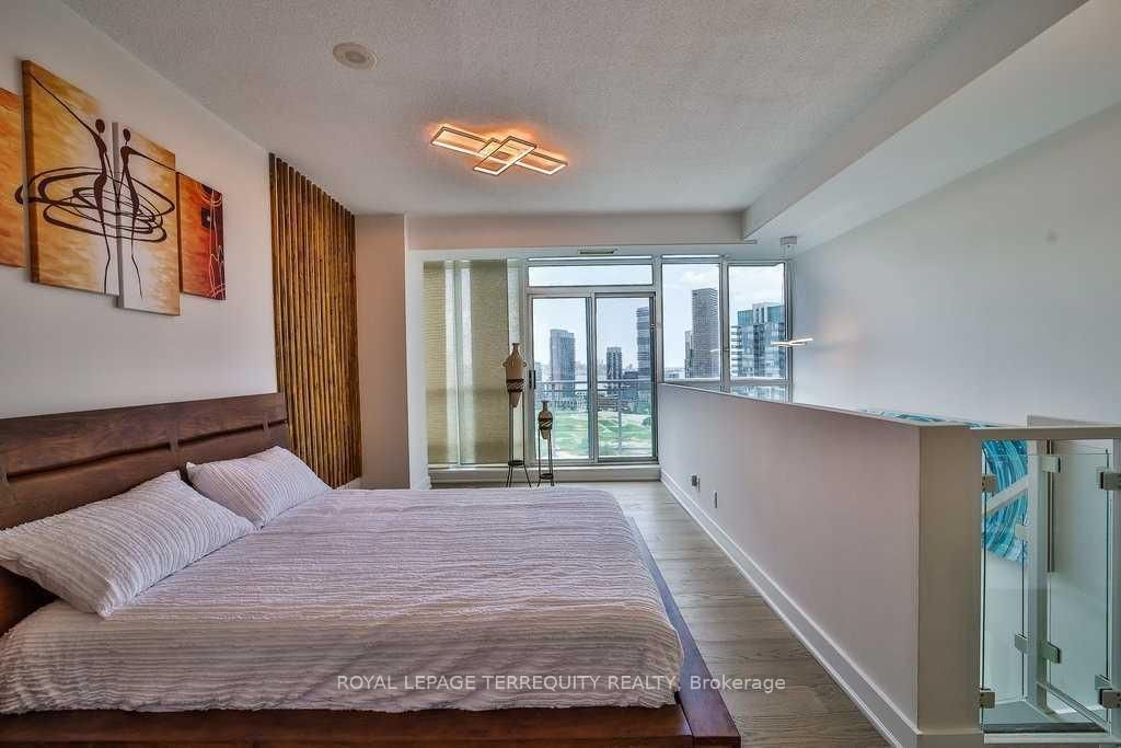 185 Legion Road N, Unit Ph06 - Photo 22