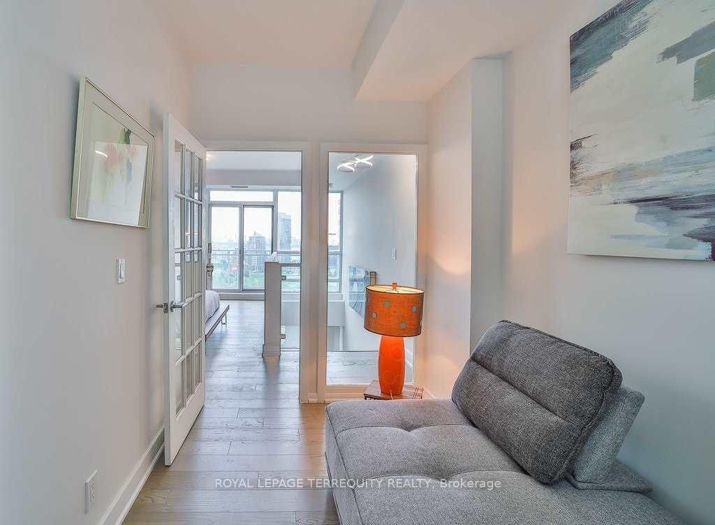 185 Legion Road N, Unit Ph06 - Photo 23