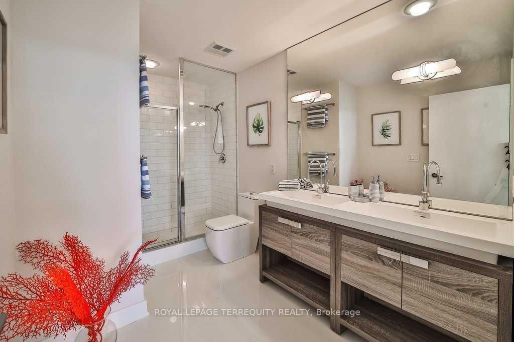 185 Legion Road N, Unit Ph06 - Photo 25