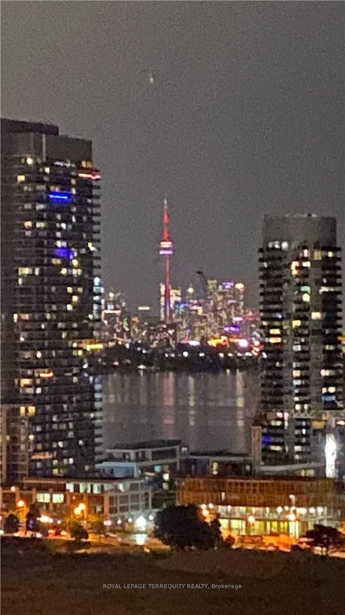 185 Legion Road N, Unit Ph06 - Photo 36