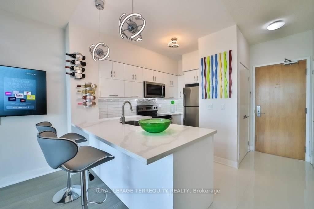 185 Legion Road N, Unit Ph06 - Photo 5