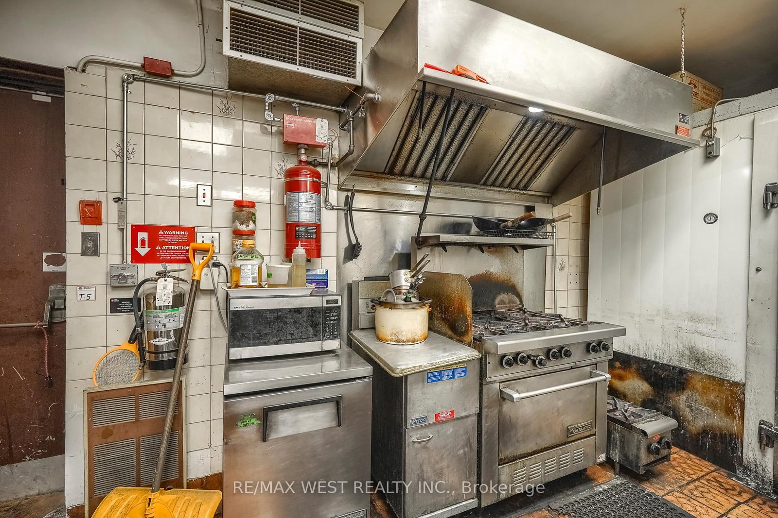 369 Keele Street - Photo 28