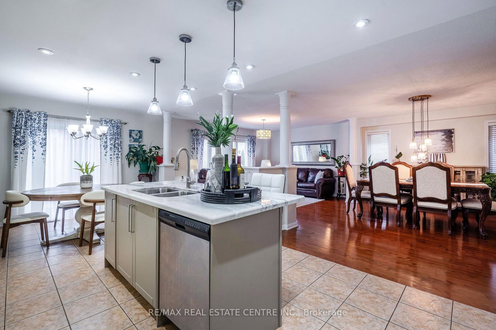 Detached House for sale at 673 Armstrong Boulevard, Milton, Ontario, L9T 0H4 - Beaty - MLS: W13000386